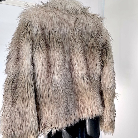Natural Fur Coat - Picture 4 of 7